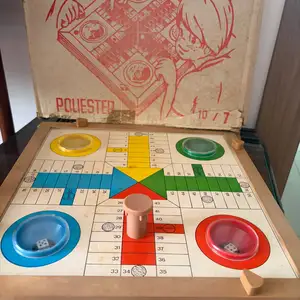Vintage 1950s parchessi/parchis/ludo boardgame w/automatic dicerolling mechanism, Επαρχία Πάφου — Paphos - Άγιος Θεόδωρος