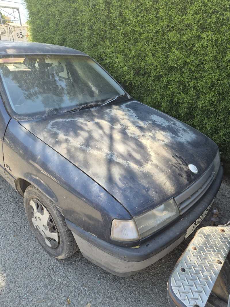1991 Opel, Vauxhall Vectra 2,0L 1991 Cyprus