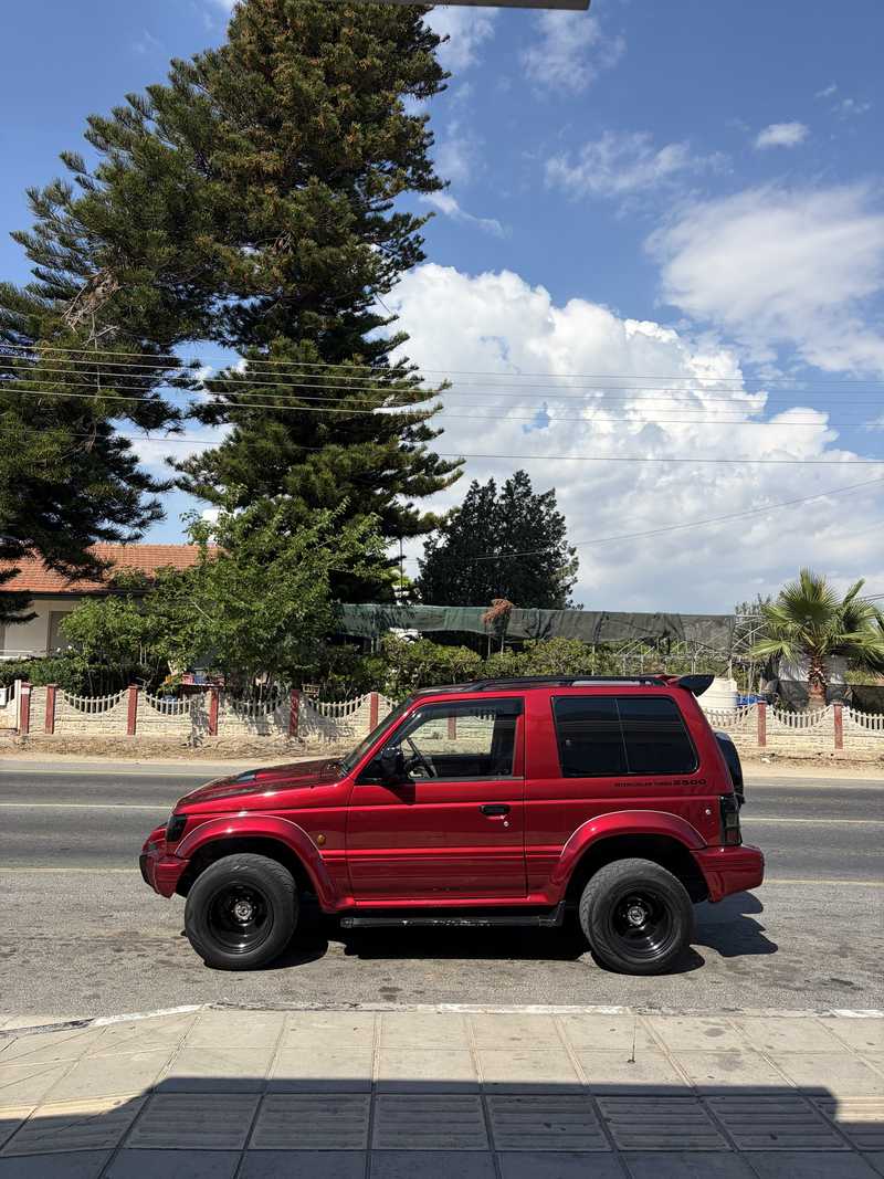 1992 Mitsubishi Pajero 2,5L 1992 Cyprus