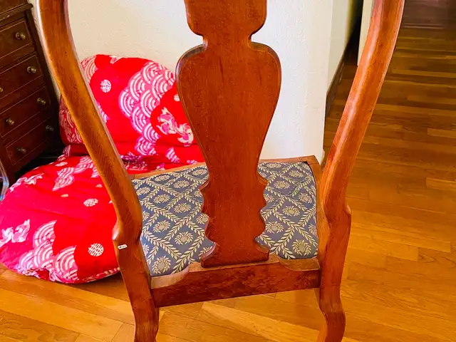 Wooden chairs c4, Επαρχία Πάφου — Πάφος - Κάτω Πάφος