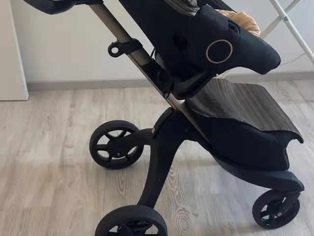 Stokke xplory παιδικό καρότσι, Επαρχία Λευκωσίας — Έγκωμη - Μακεδονίτισσα