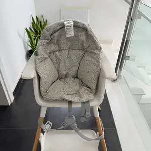 Stokke children high chair, Επαρχία Λευκωσίας — Λατσιά - Άγιος Γεώργιος