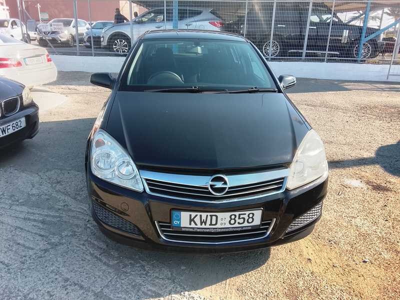 2009 Opel, Vauxhall Astra 1,6L 2009 Cyprus