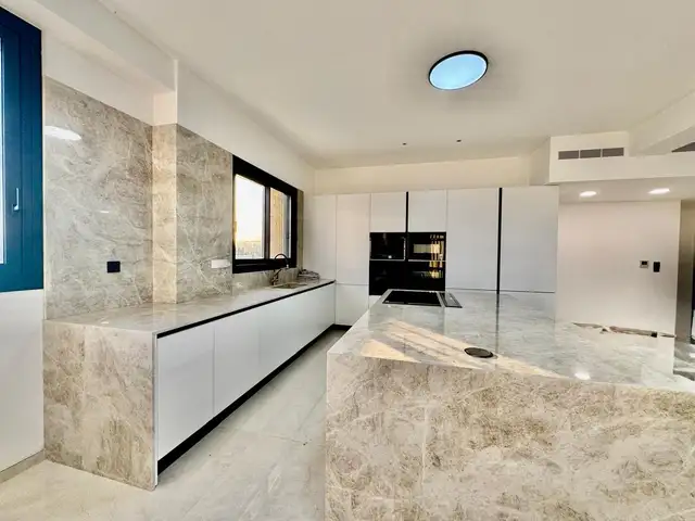 4-bedroom penthouse to rent, Επαρχία Λεμεσού — Γερμασόγεια Τουριστική Περιοχή