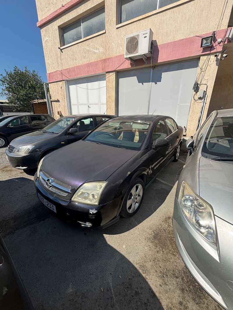 2005 Opel, Vauxhall Vectra 1,6L 2005 Cyprus