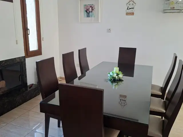 Dinning table & 8 chairs, Larnaca — Skarinou