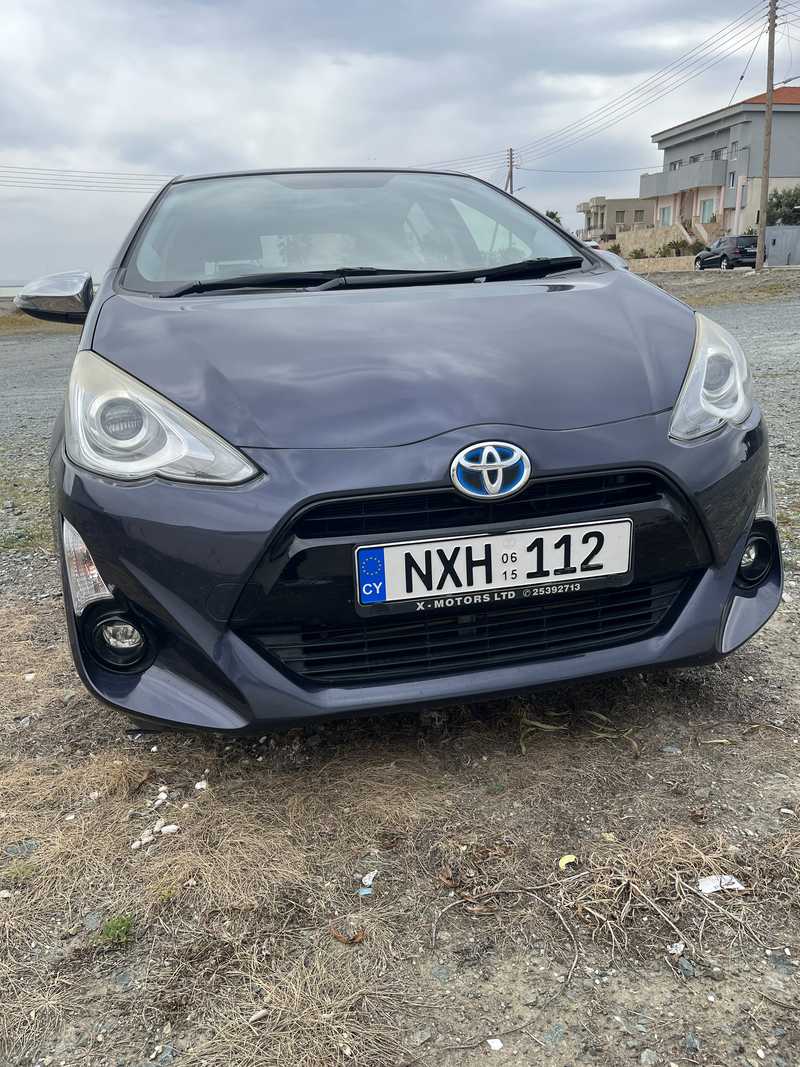 2015 Toyota Aqua 1,5L 2015 Cyprus