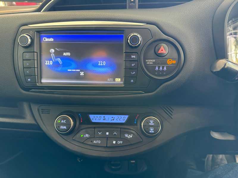 2016 Toyota Yaris 1,5L 2016 Cyprus