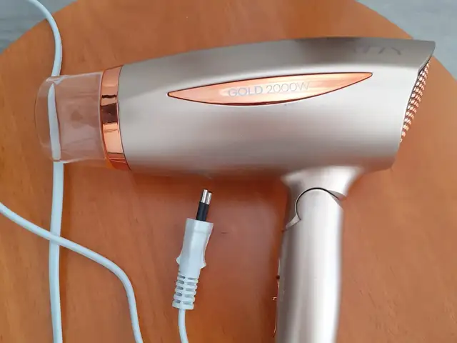 Izzy hair dryer model fk-3115, Επαρχία Λευκωσίας — Αγλαντζιά