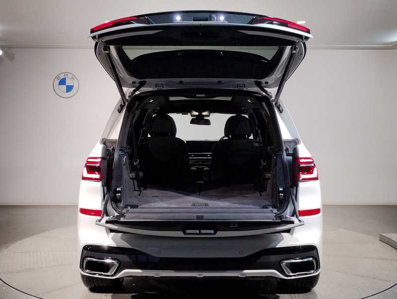 2024 BMW X7 3,0L 2024 Cyprus