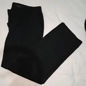 Original Calvin Klein mens trousers. Black with thin pinstripe., Επαρχία Λάρνακας — Ξυλοφάγου