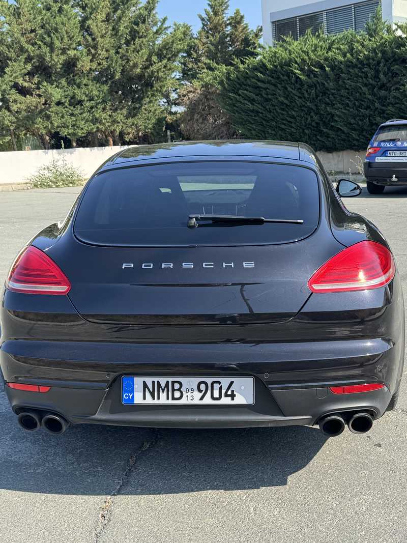 2013 Porsche Panamera 3,0L 2013 Cyprus