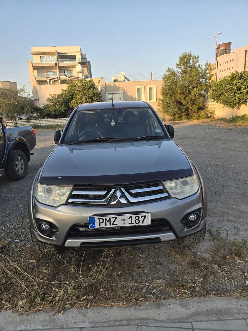 Mitsubishi L200 2,4L 2015