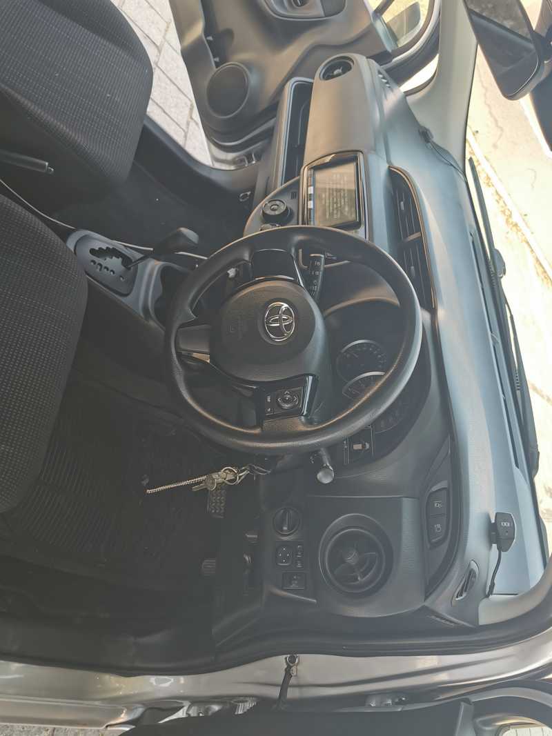 2018 Toyota Vitz 8,0L 2018 Cyprus