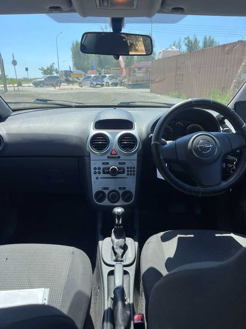 2013 Opel, Vauxhall Corsa 1,4L 2013 Cyprus