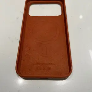 Iphone 17 pro max orange silicone case, Larnaca — Larnaka - Kamares