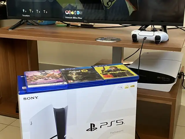 Gta 6 ready, like new playstation 5 slim 1tb with warranty and games, Nicosia — Egkomi