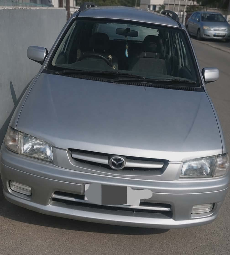Mazda Demio 1,3L 2000