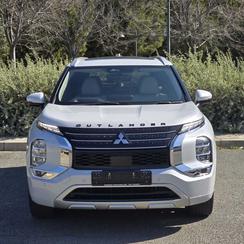 2022 Mitsubishi Outlander 2,4L 2022 Cyprus