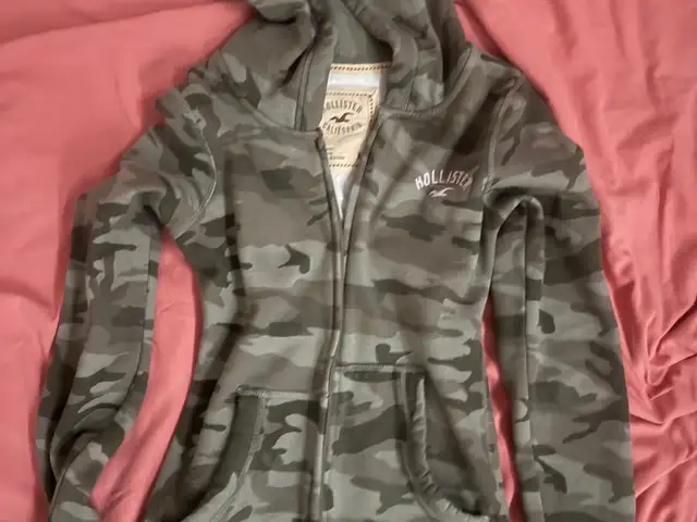 The new hollister jacket from uk, Επαρχία Λάρνακας — Λάρνακα - Φοινικούδες