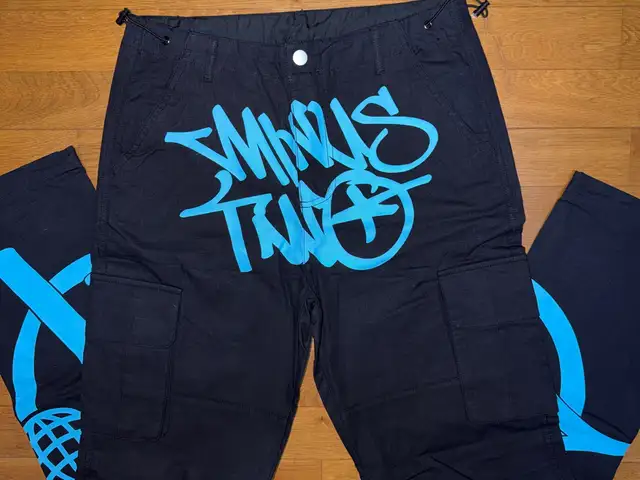 Minus two black & blue graphic cargo pants, Επαρχία Λευκωσίας — Λευκωσία - Άγιος Αντώνιος