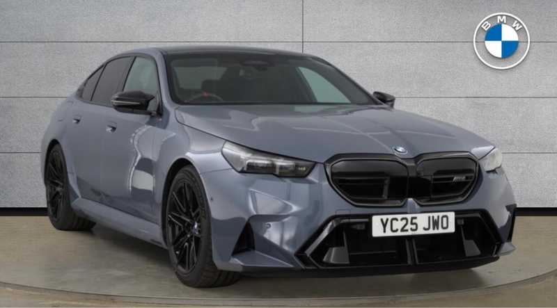 BMW M5 4,4L 2025