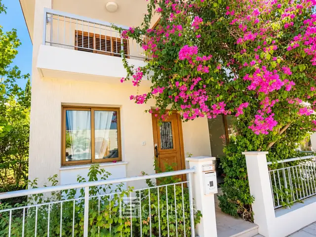 2-bedroom villa to rent, Paphos — Paphos - Universal - 5
