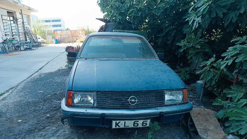 1982 Cars Classic 2,0L 1982 Cyprus