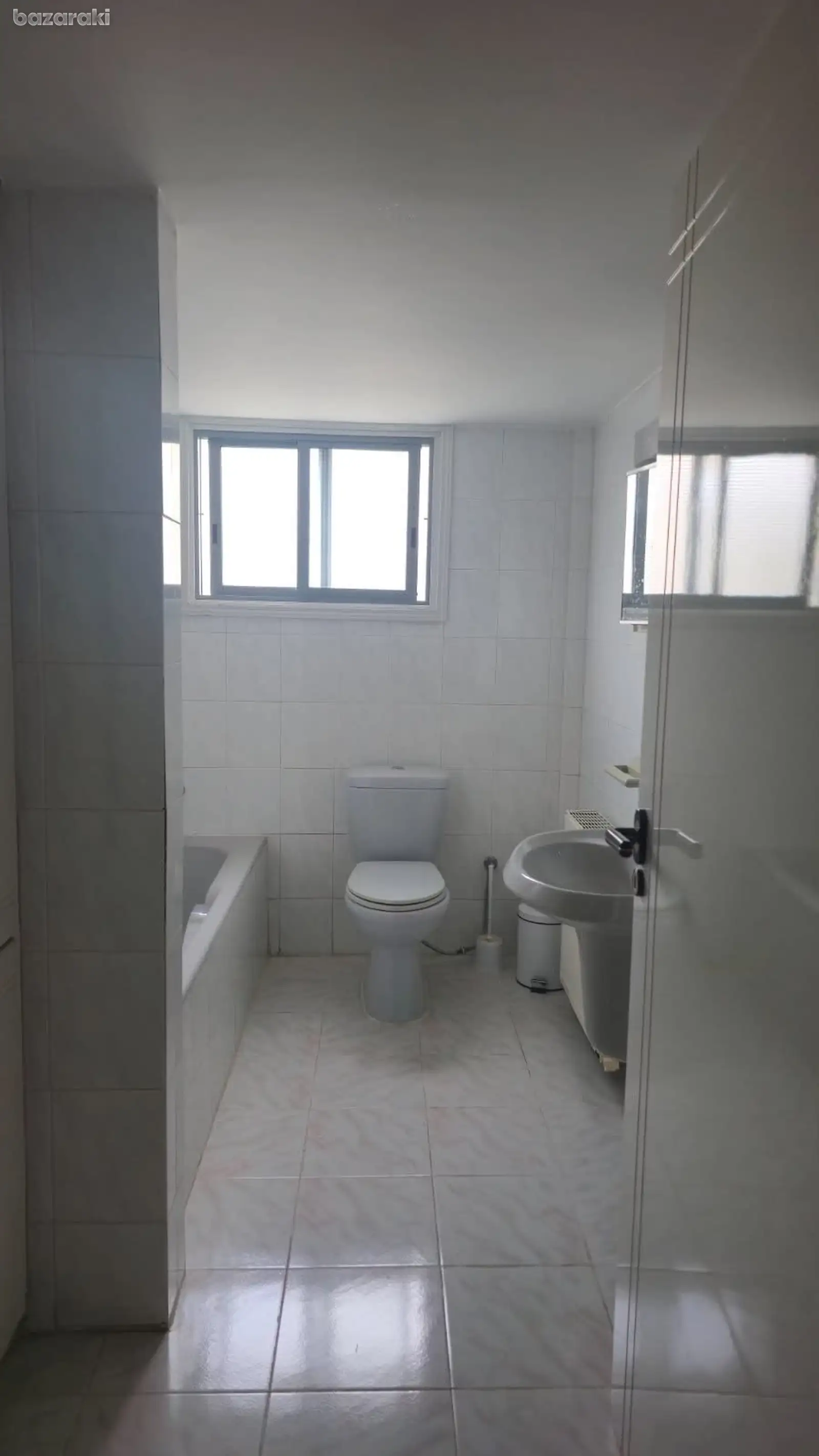 House, 3 bedrooms — 2