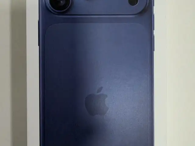 Iphone 17 pro max / 256gb / deep blue, Επαρχία Λάρνακας — Λάρνακα - Φοινικούδες