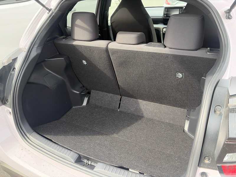 2022 Toyota Yaris 1,5L 2022 Cyprus