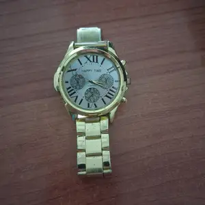 Watch gold yellow colour, Επαρχία Λευκωσίας — Στρόβολος - Ακρόπολη