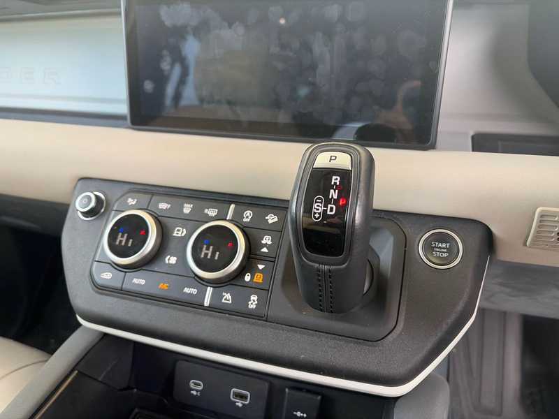2022 Land Rover Defender 3,0L 2022 Cyprus