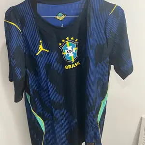 Jordan brasil cbf football jersey, black and blue, size l, pro player, Nicosia — Egkomi