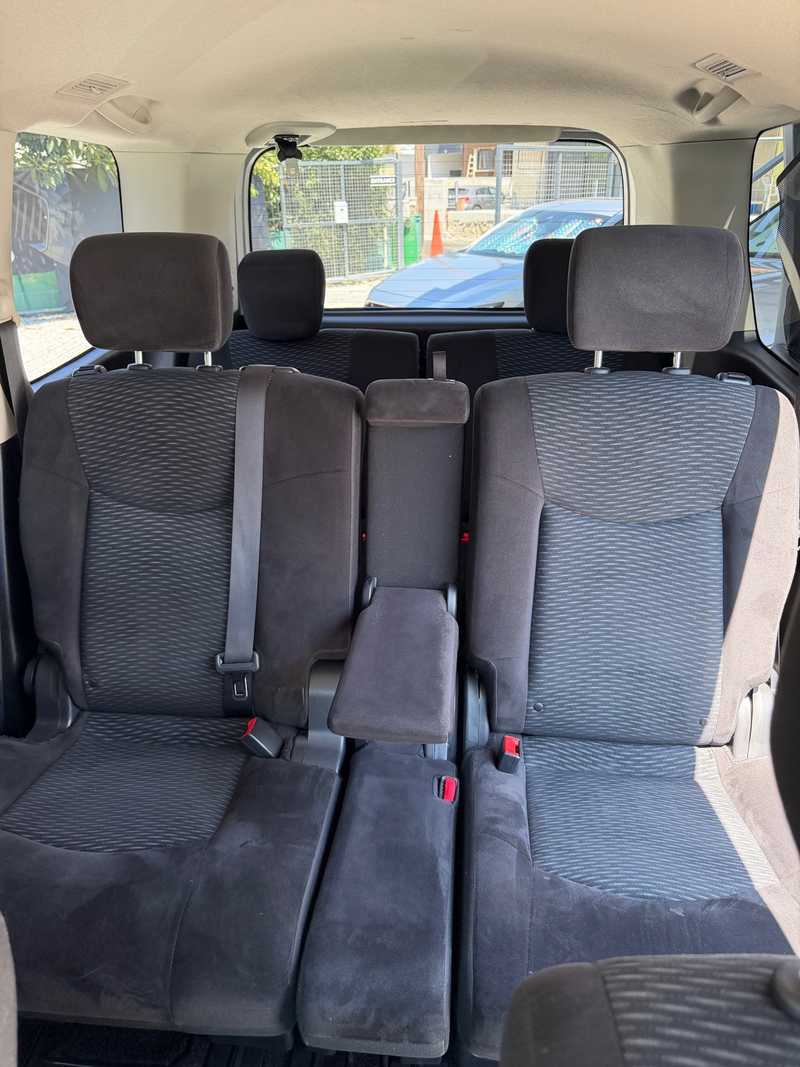 2015 Nissan Serena 2,0L 2015 Cyprus