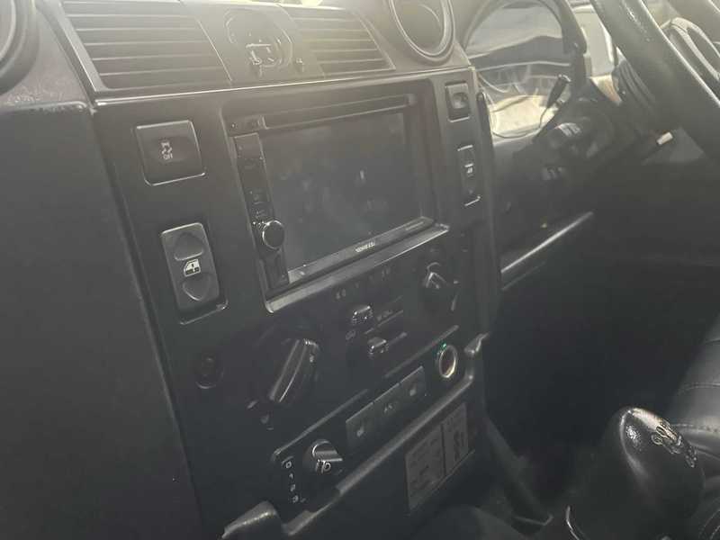 2014 Land Rover Defender 2,2L 2014 Cyprus