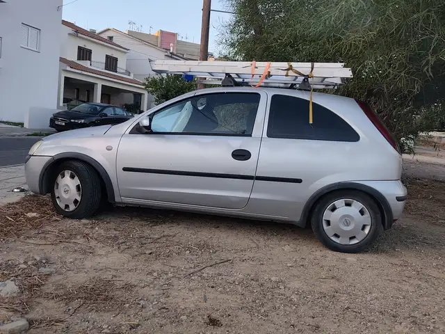Opel, Vauxhall Corsa