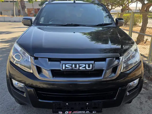 Isuzu D-MAX