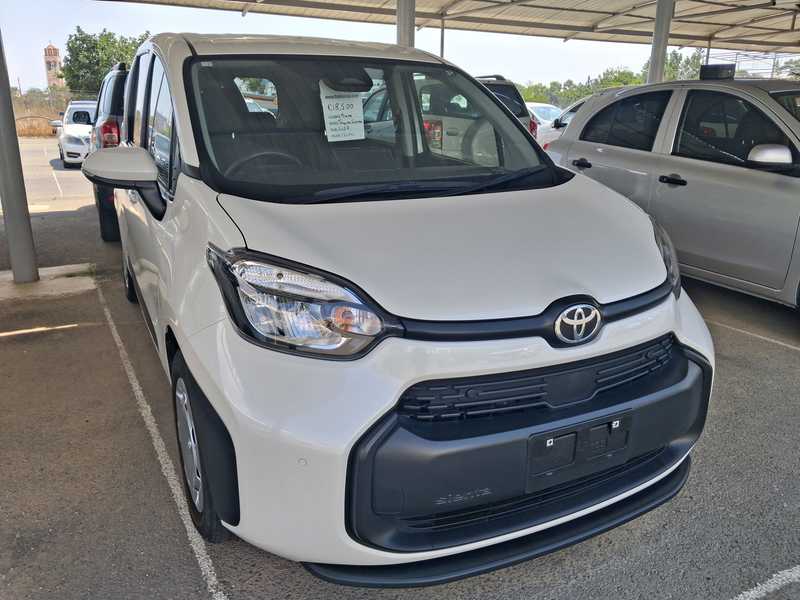 2023 Toyota Sienta 1,5L 2023 Cyprus