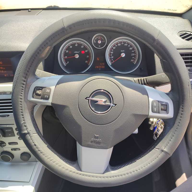 2005 Opel, Vauxhall Astra 1,6L 2005 Cyprus