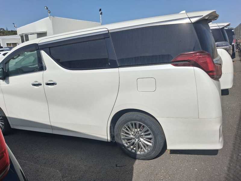 2021 Toyota Alphard 2,5L 2021 Cyprus