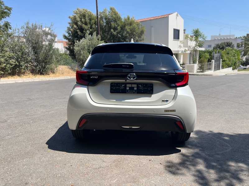 2022 Toyota Yaris 1,5L 2022 Cyprus