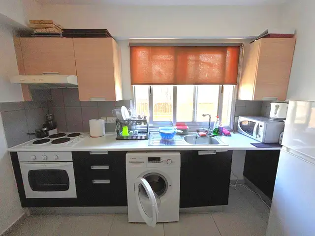 Studio apartment to rent, Επαρχία Λεμεσού — Λεμεσός - Μέσα Γειτονιά