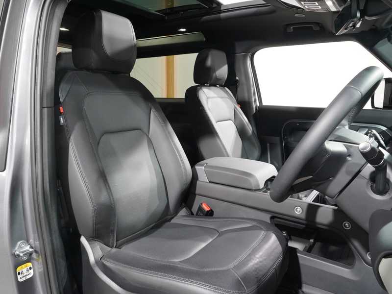 2024 Land Rover Defender 3,0L 2024 Cyprus