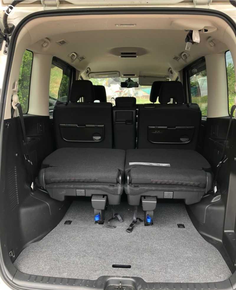 2021 Nissan Serena 2,0L 2021 Cyprus