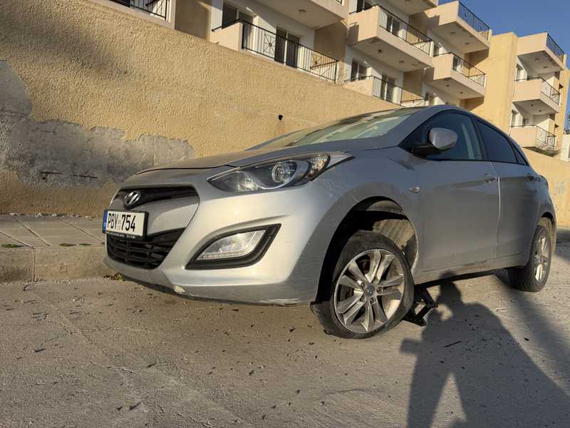 2013 Hyundai i30 1,6L 2013 Cyprus