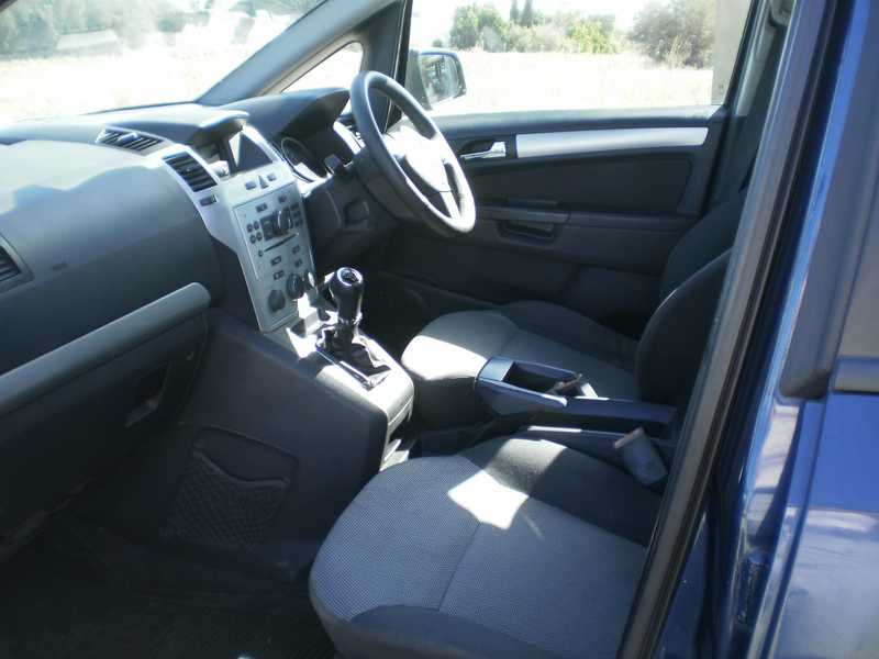 2013 Opel, Vauxhall Zafira 1,6L 2013 Cyprus