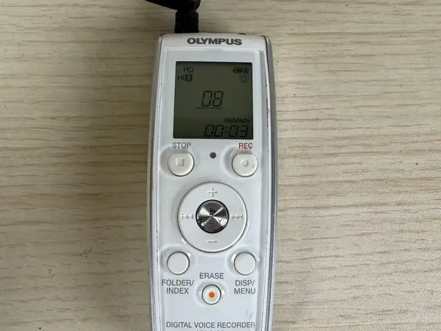 Olympus dictaphone digital voice recorder vn-2100 fully working w/ microphone, Επαρχία Πάφου — Paphos - Άγιος Θεόδωρος