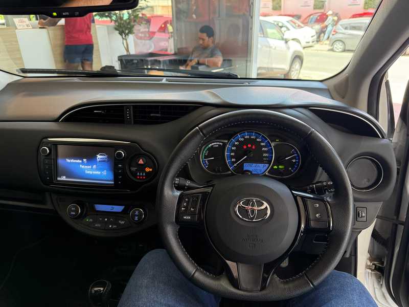 2016 Toyota Yaris 1,5L 2016 Cyprus