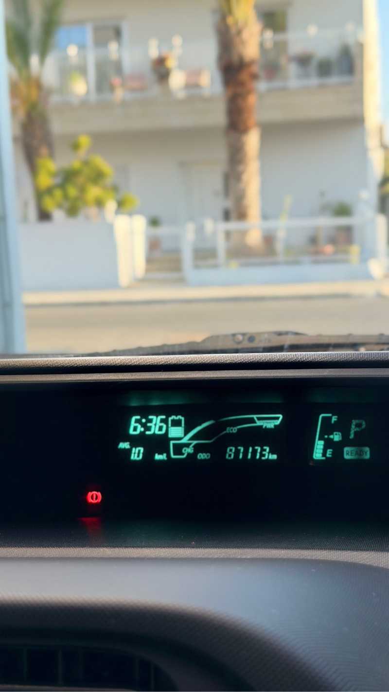 2015 Toyota Aqua 1,5L 2015 Cyprus